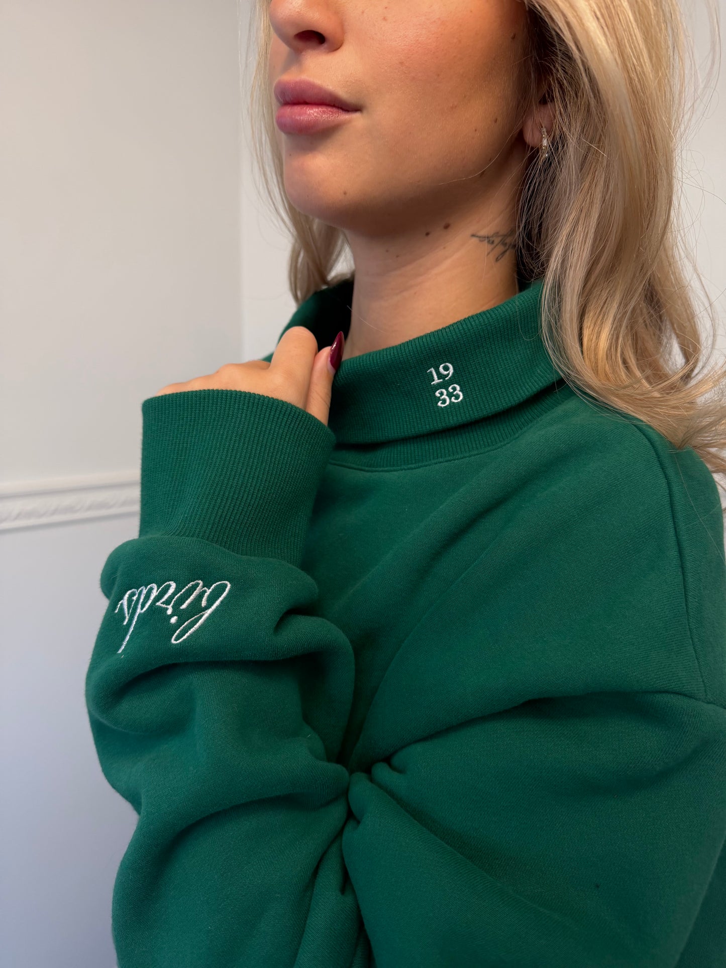 PHILLY ROLLNECK