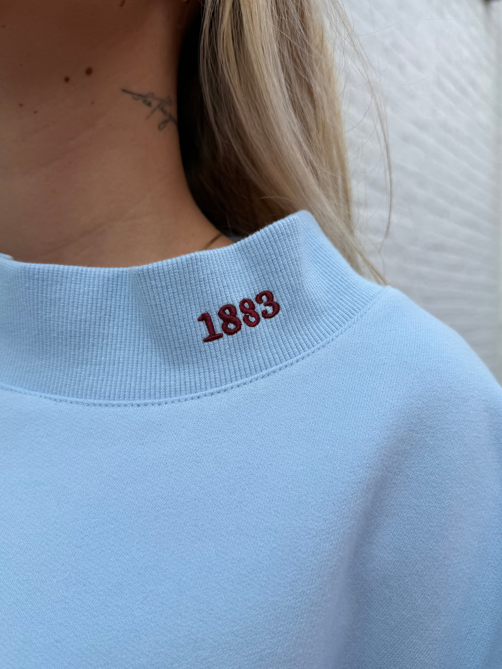 BLUE 1883 PHILLY MOCKNECK